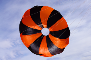 Iris 36" Light Parachute - 4lb @ 15fps