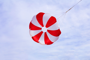 Iris Ultra 144" Compact Parachute - 114lb at 20fps; 64lb at 15fps